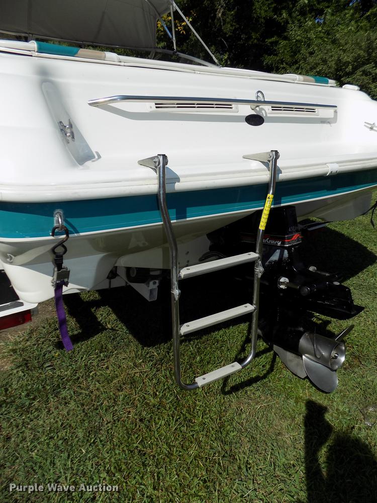 image for item DB8662 1996 Rinker Captiva 192 boat