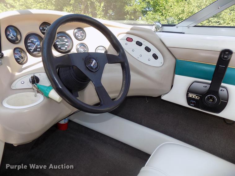 image for item DB8662 1996 Rinker Captiva 192 boat