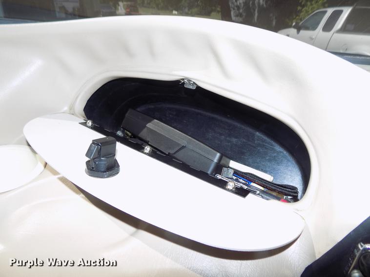 image for item DB8662 1996 Rinker Captiva 192 boat