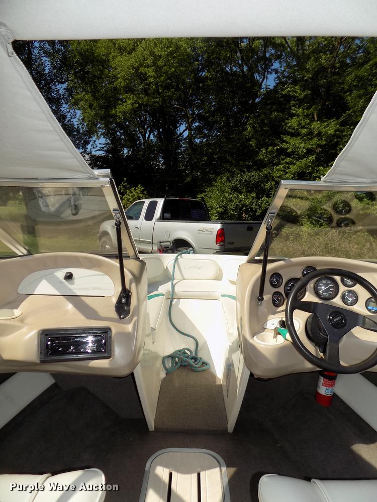 image for item DB8662 1996 Rinker Captiva 192 boat