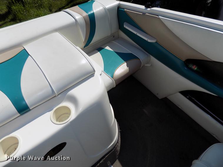 image for item DB8662 1996 Rinker Captiva 192 boat