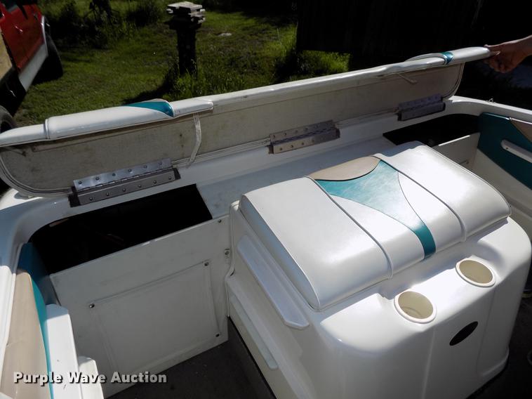 image for item DB8662 1996 Rinker Captiva 192 boat