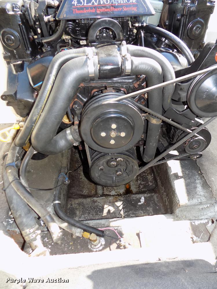 image for item DB8662 1996 Rinker Captiva 192 boat