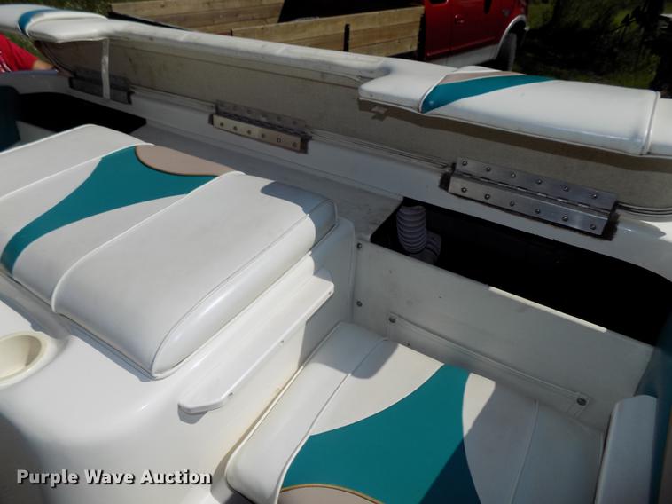 image for item DB8662 1996 Rinker Captiva 192 boat