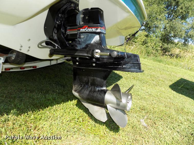 image for item DB8662 1996 Rinker Captiva 192 boat