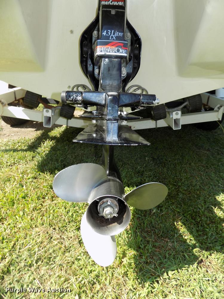 image for item DB8662 1996 Rinker Captiva 192 boat