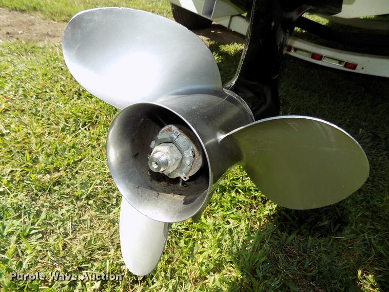 image for item DB8662 1996 Rinker Captiva 192 boat