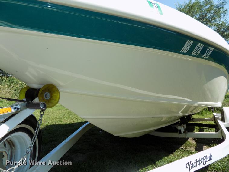 image for item DB8662 1996 Rinker Captiva 192 boat