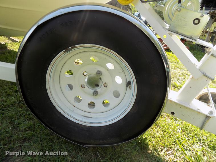 image for item DB8662 1996 Rinker Captiva 192 boat