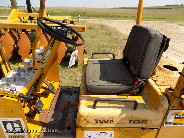 image for item DB9149 Caterpillar T40B forklift