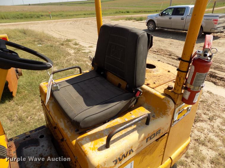 image for item DB9149 Caterpillar T40B forklift