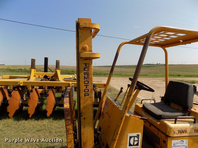 image for item DB9149 Caterpillar T40B forklift