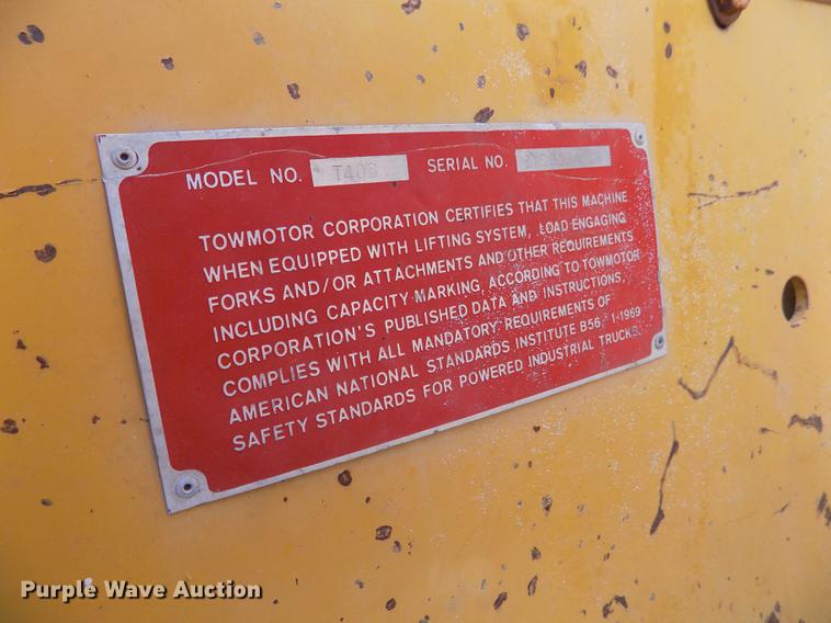 image for item DB9149 Caterpillar T40B forklift