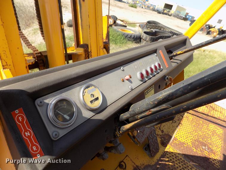 image for item DB9150 Caterpillar V120 forklift