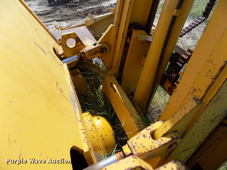 image for item DB9150 Caterpillar V120 forklift