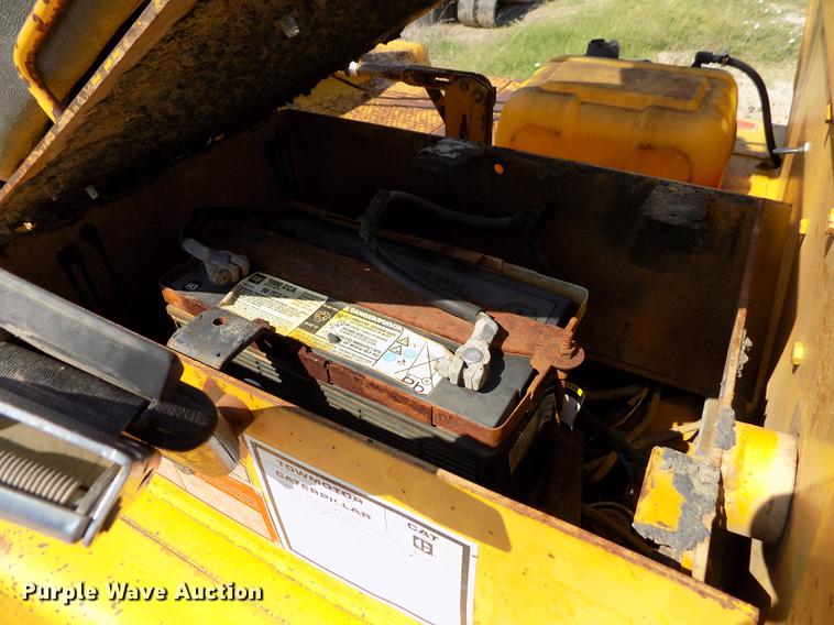 image for item DB9150 Caterpillar V120 forklift