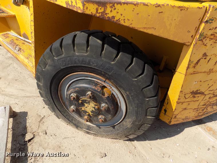 image for item DB9150 Caterpillar V120 forklift