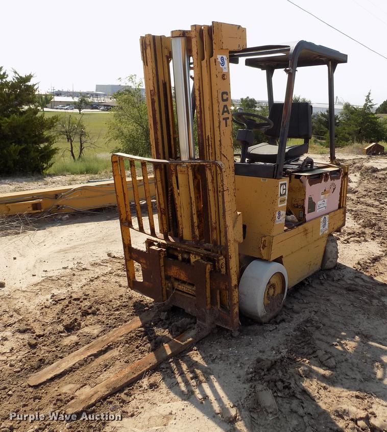 image for item DB9151 Caterpillar M50B forklift