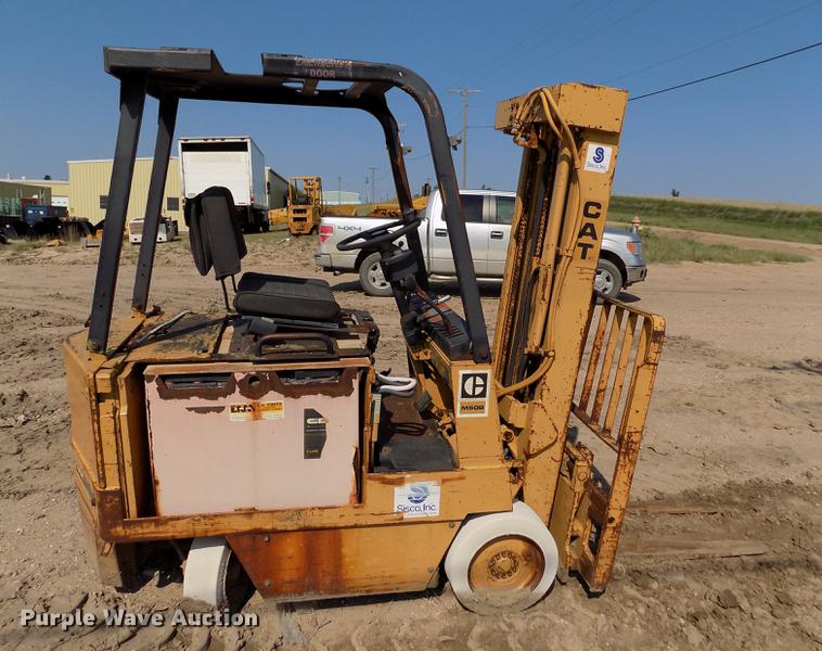 image for item DB9151 Caterpillar M50B forklift