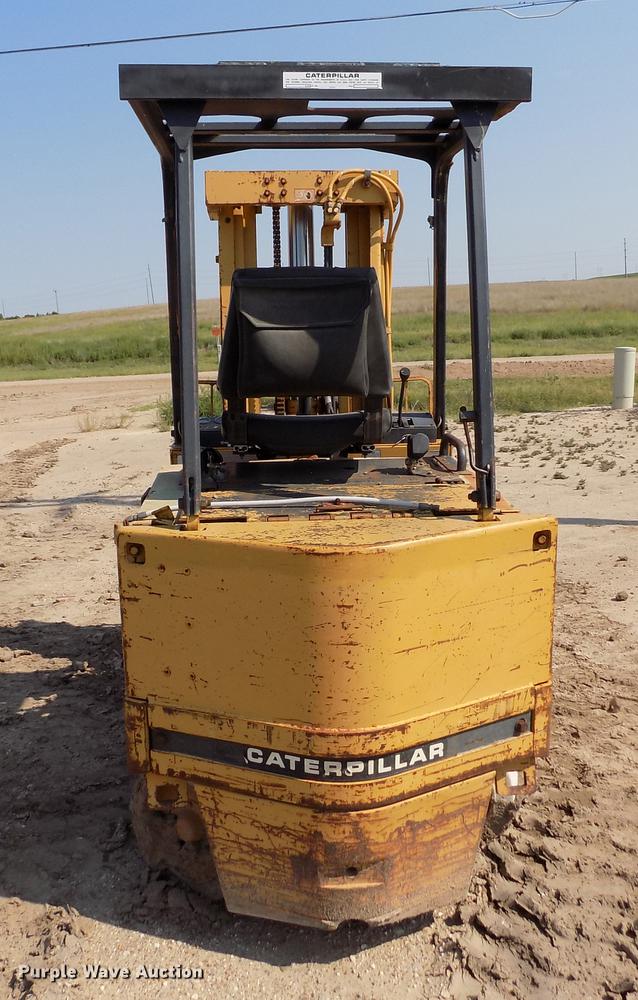 image for item DB9151 Caterpillar M50B forklift
