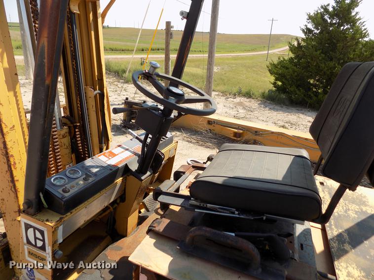 image for item DB9151 Caterpillar M50B forklift