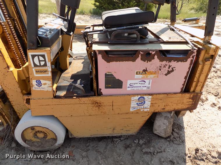 image for item DB9151 Caterpillar M50B forklift