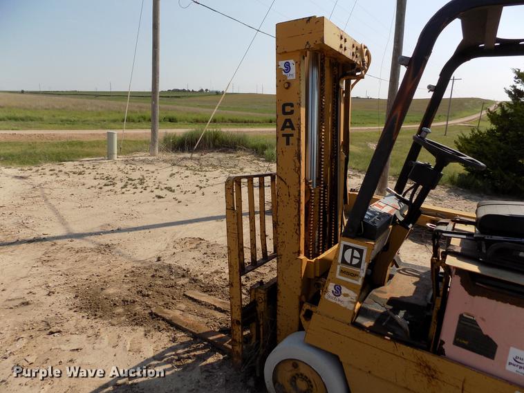 image for item DB9151 Caterpillar M50B forklift