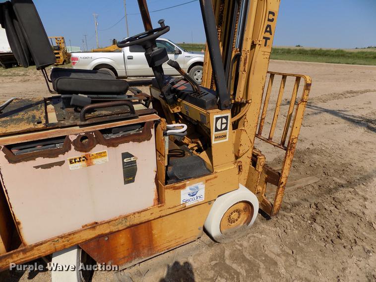 image for item DB9151 Caterpillar M50B forklift