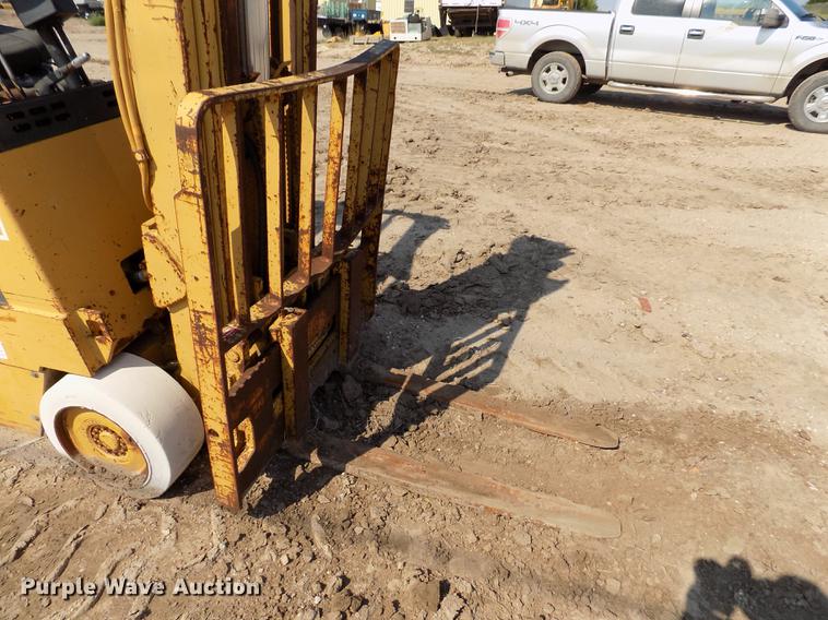 image for item DB9151 Caterpillar M50B forklift