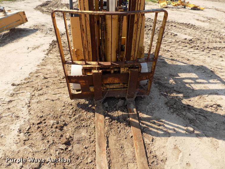 image for item DB9151 Caterpillar M50B forklift