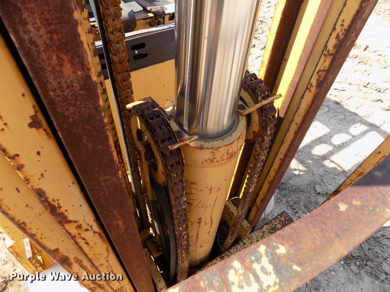 image for item DB9151 Caterpillar M50B forklift