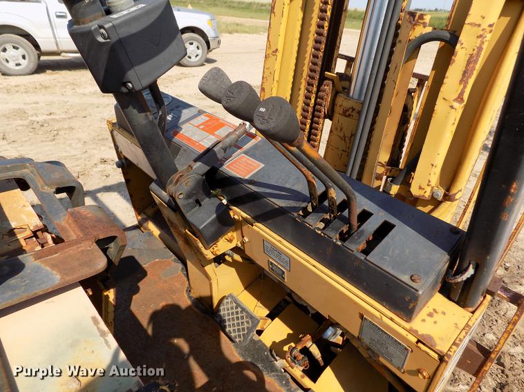 image for item DB9151 Caterpillar M50B forklift