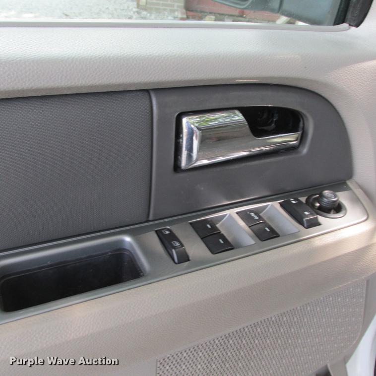 image for item DB9309 2007 Ford Expedition XLT SUV