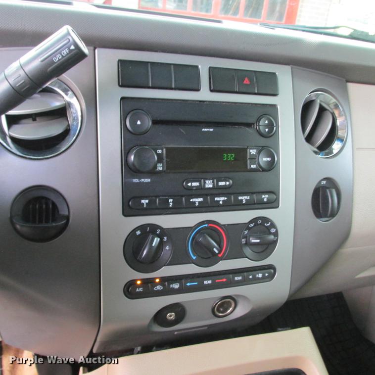 image for item DB9309 2007 Ford Expedition XLT SUV
