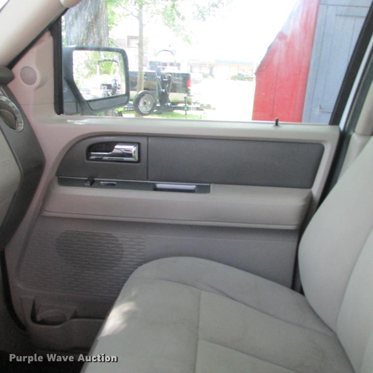 image for item DB9309 2007 Ford Expedition XLT SUV