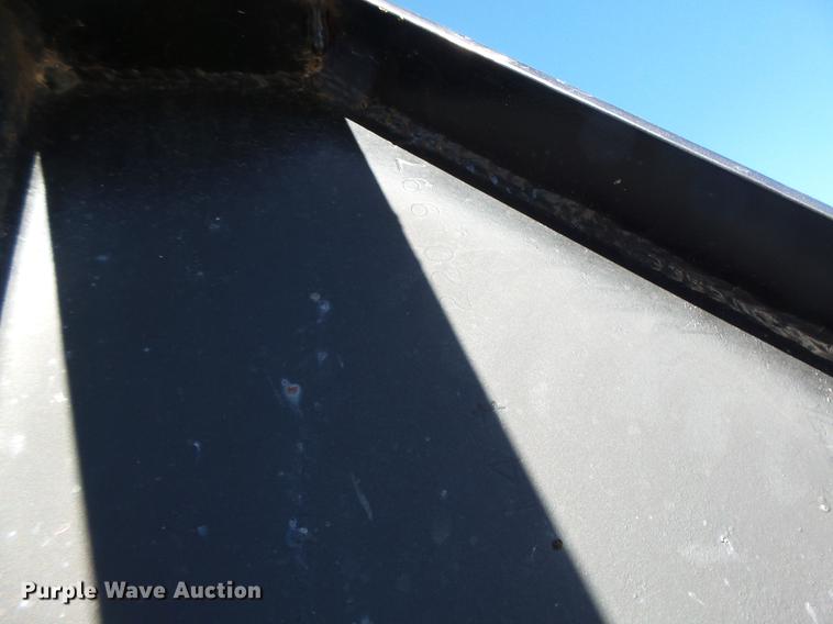 image for item DB9875 2001 Childers flatbed trailer