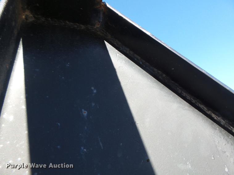 image for item DB9875 2001 Childers flatbed trailer