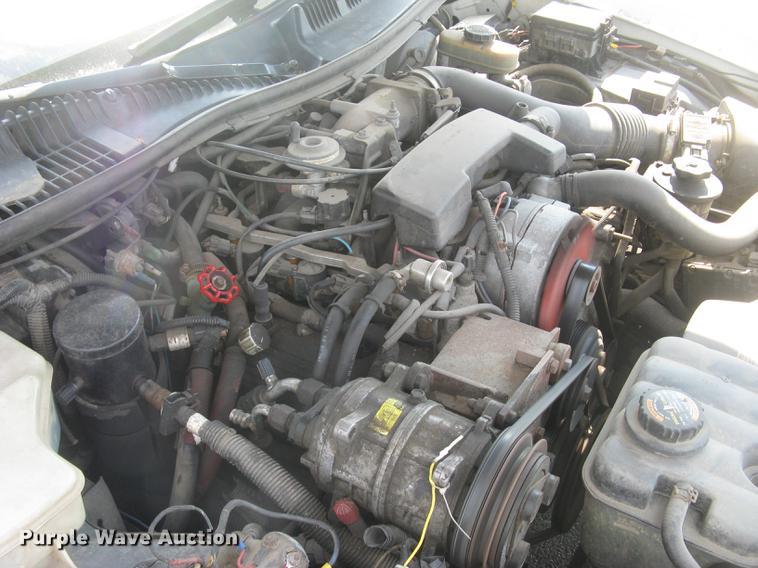 image for item DC1254 1998 Lincoln Town Car limousine