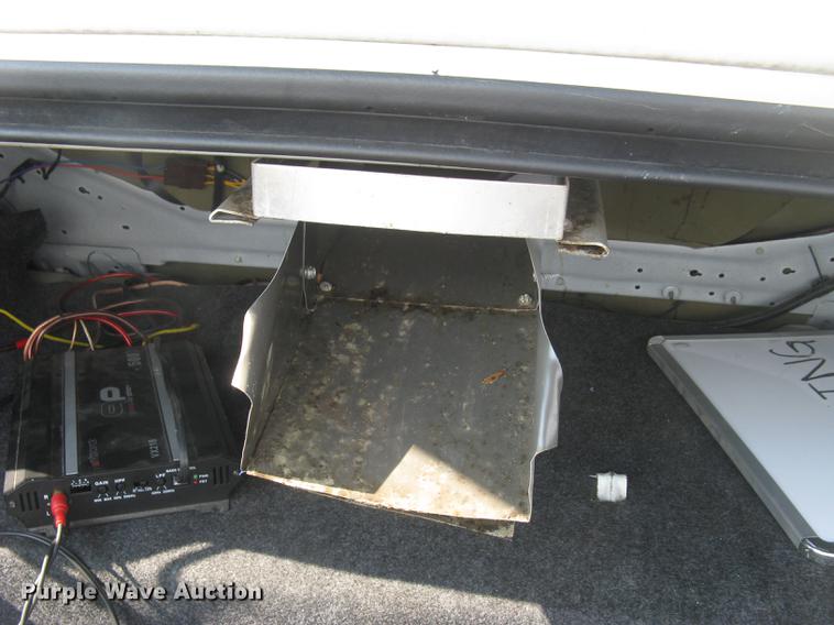 image for item DC1254 1998 Lincoln Town Car limousine