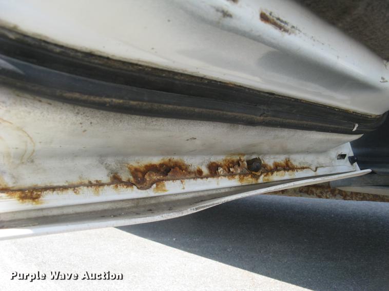 image for item DC1254 1998 Lincoln Town Car limousine