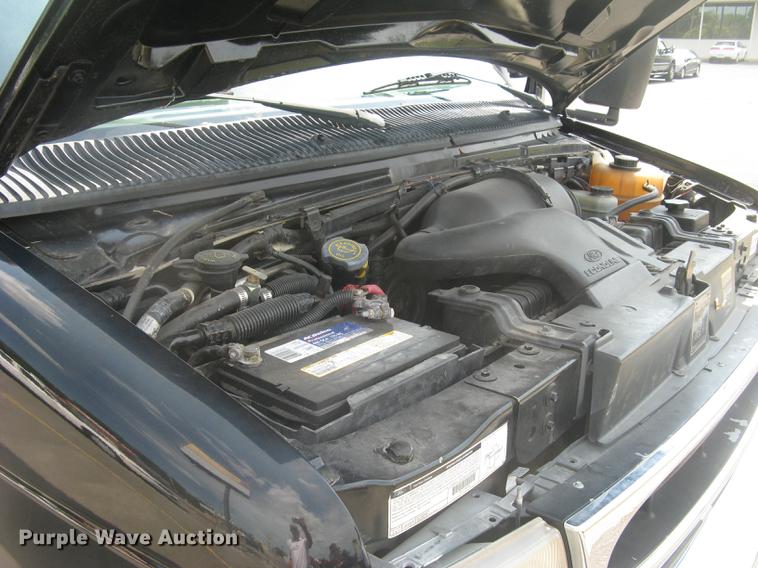 image for item DC1255 1999 Ford Econoline E350 Super Duty shuttle bus