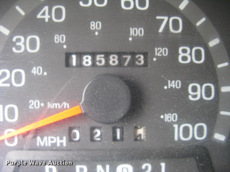 image for item DC1255 1999 Ford Econoline E350 Super Duty shuttle bus