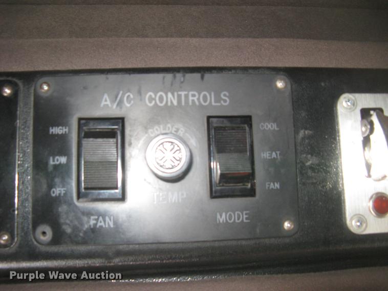 image for item DC1255 1999 Ford Econoline E350 Super Duty shuttle bus