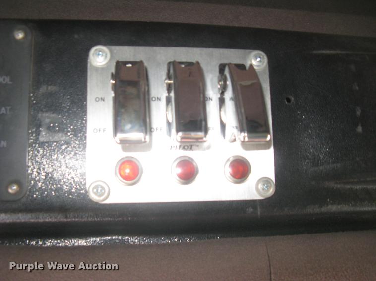 image for item DC1255 1999 Ford Econoline E350 Super Duty shuttle bus