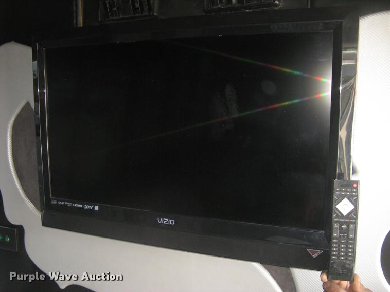 image for item DC1255 1999 Ford Econoline E350 Super Duty shuttle bus