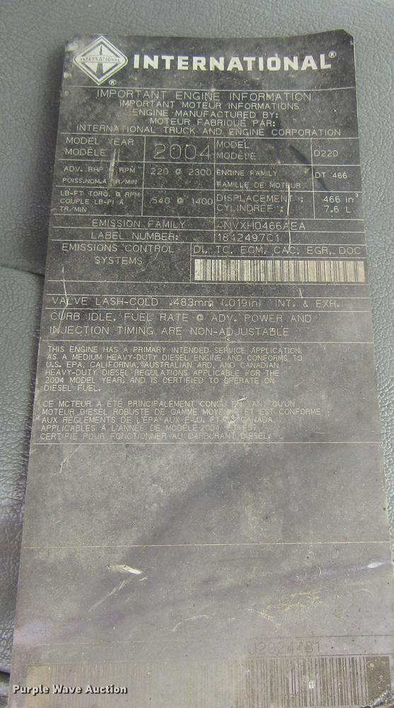 image for item DD2675 2005 International 4300 box ruck