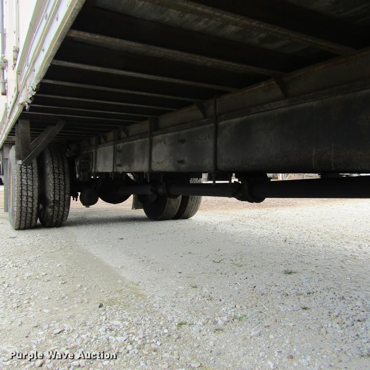 image for item DD2675 2005 International 4300 box ruck