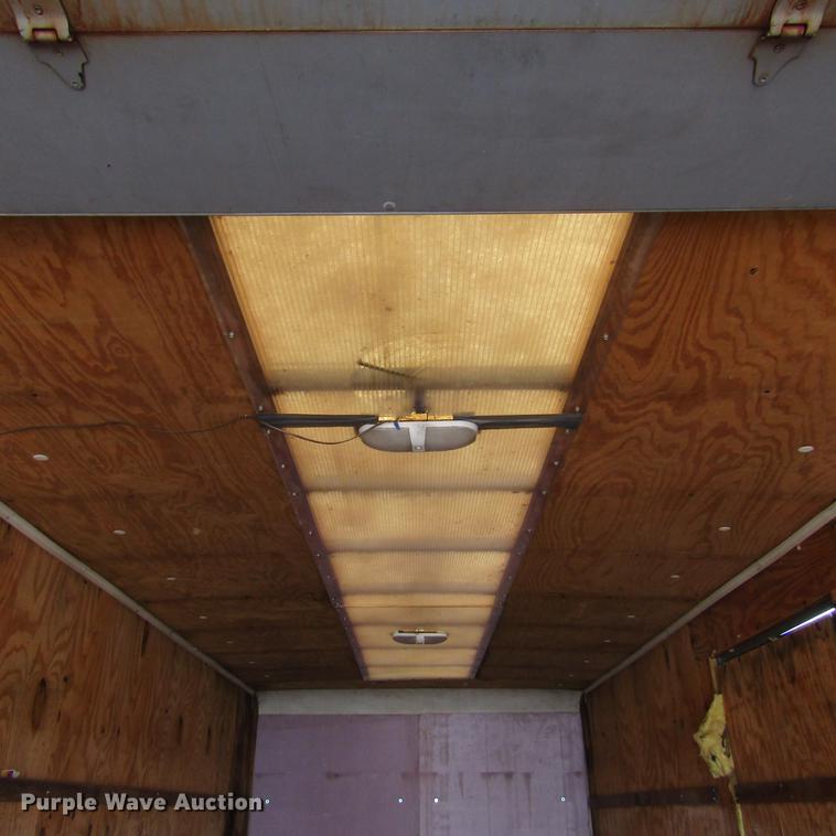 image for item DD2675 2005 International 4300 box ruck