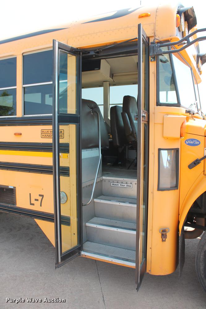 image for item DD5257 2006 Blue Bird Vision bus