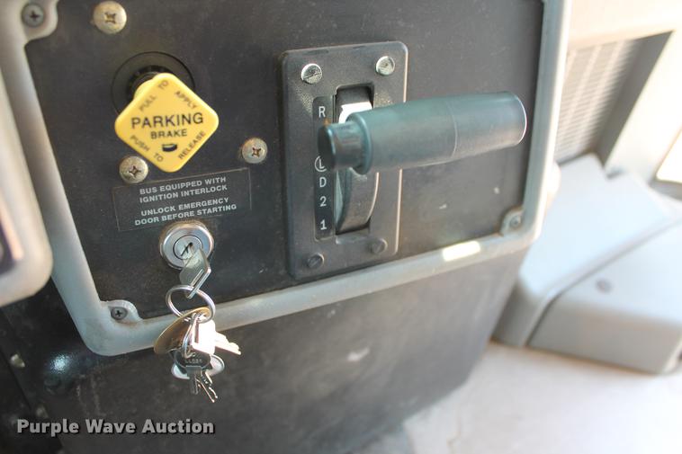 image for item DD5257 2006 Blue Bird Vision bus